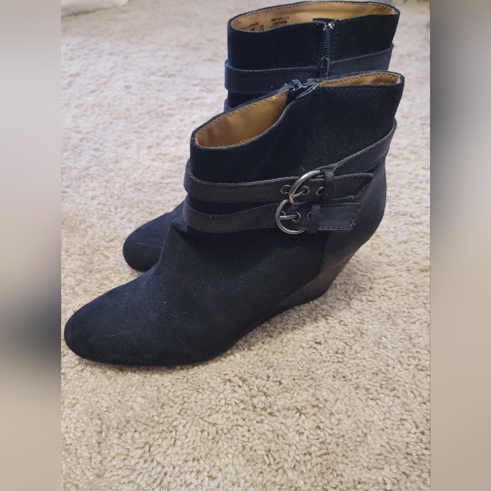 COPY - Jaclyn Smith Black Wedge Boots 10